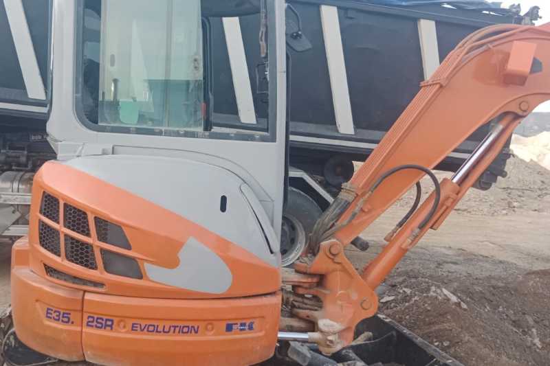 OmecoHub - Immagine FIAT KOBELCO E35.2SR